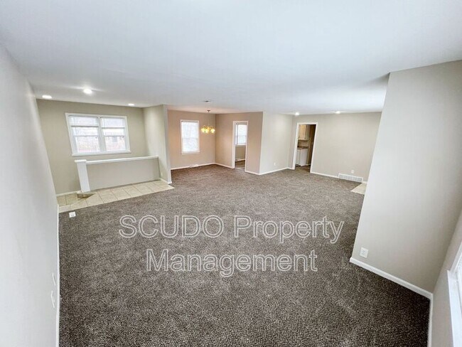 Building Photo - 9301 Antioch Rd