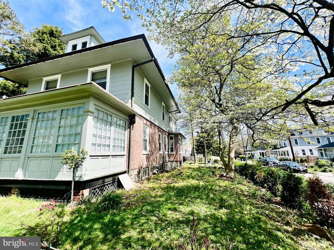 Primary Photo - 101 Birch Ave