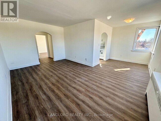 Building Photo - 36 Wood Glen Rd