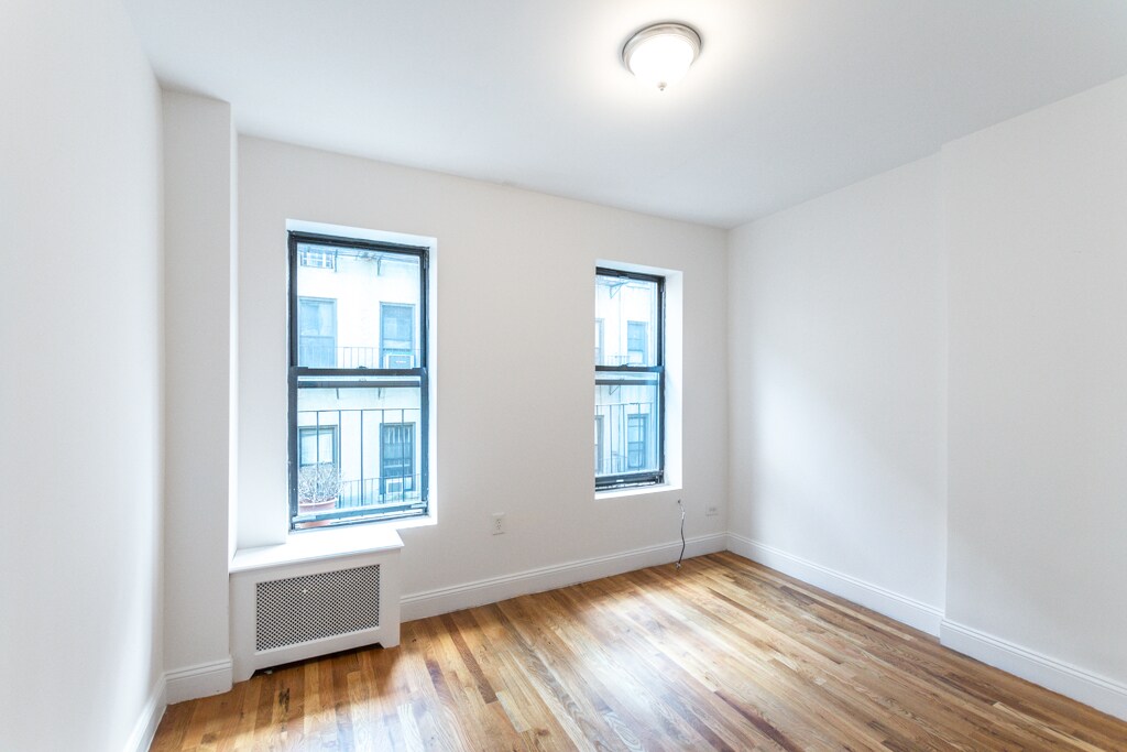 Primary Photo - 222 E 89th St