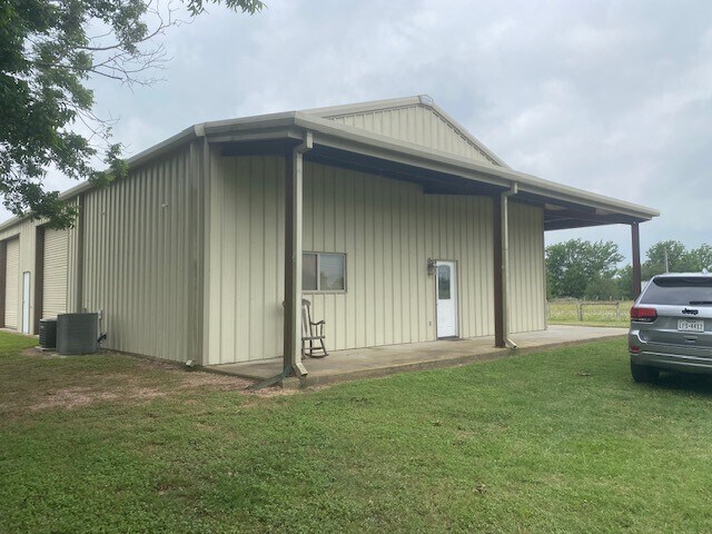 Foto del edificio - 5729 Muske Ln
