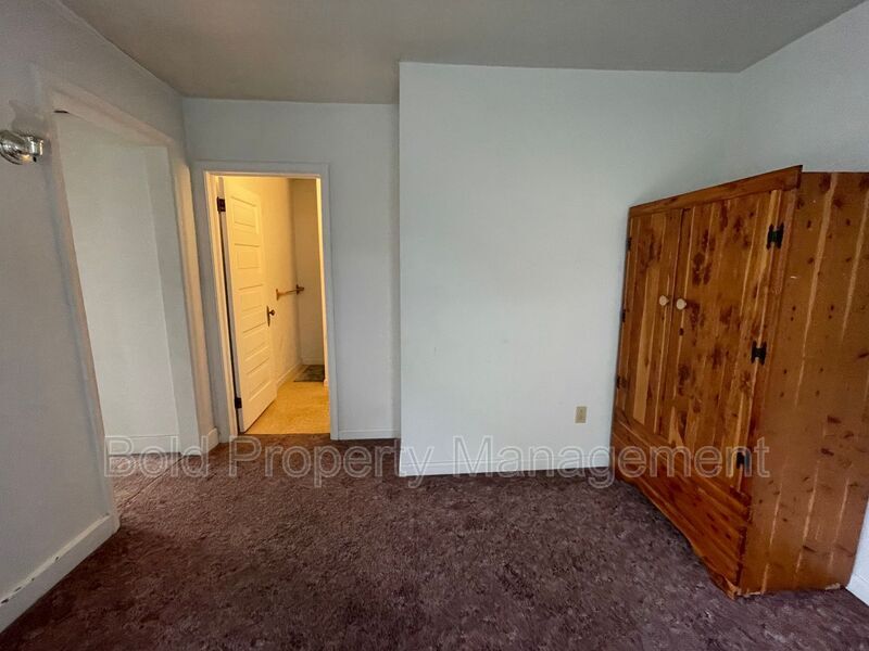 Primary Photo - 423 Jonestown Rd