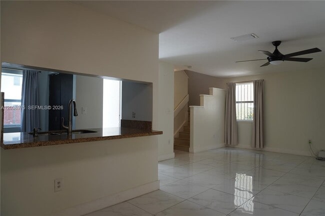 Building Photo - 9132 SW 148th Ct
