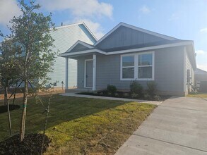 Building Photo - 2312 Dust Devil Dr
