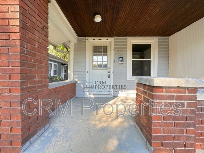 Foto del edificio - 1450 N Gladstone Ave