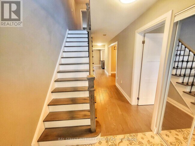 Building Photo - 249 Marble Pl