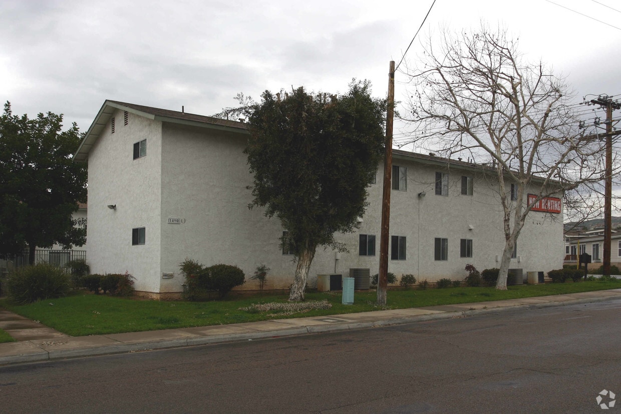 Building Photo - 1490 Naranca Ave