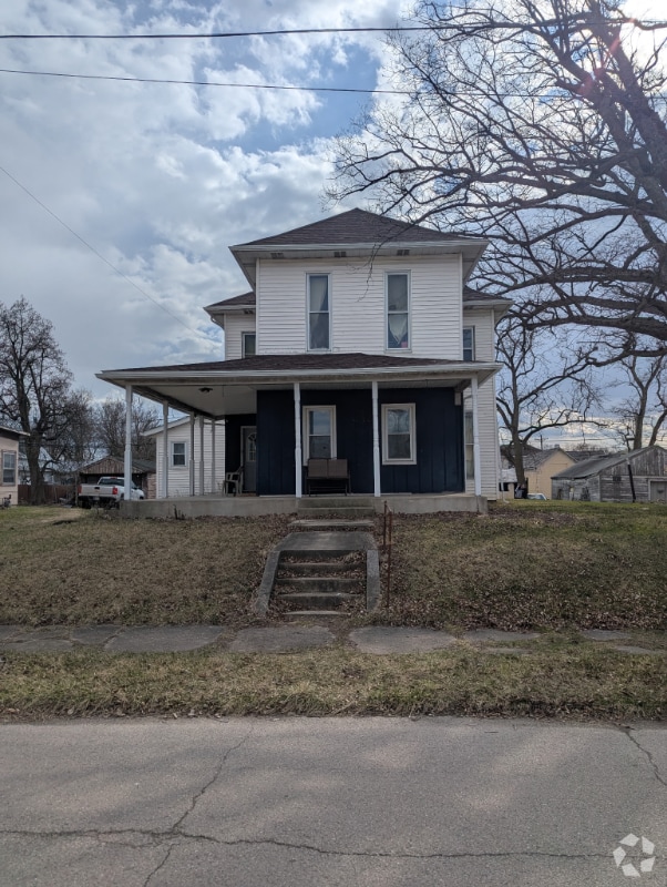 Building Photo - 217 Lincoln Ave