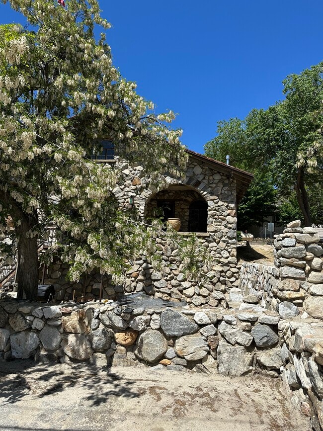 Building Photo - 17531 Elizabeth Lake Rd