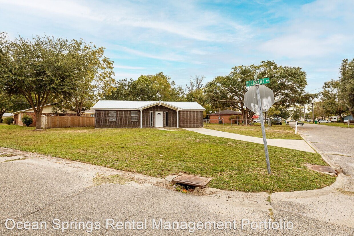 4703 Bronfair Ave, Pascagoula, MS 39581 House Rental in Pascagoula