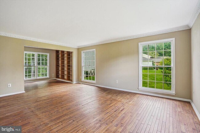 Building Photo - 6603 Tina Ln
