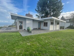 Building Photo - 720 Edgecliff Dr