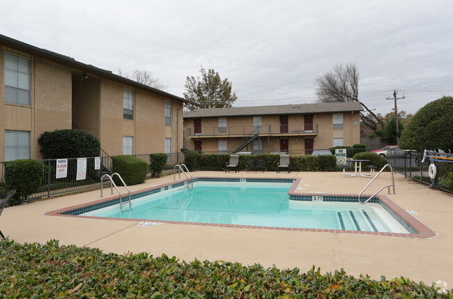 Piscina - Woodwind Apartments