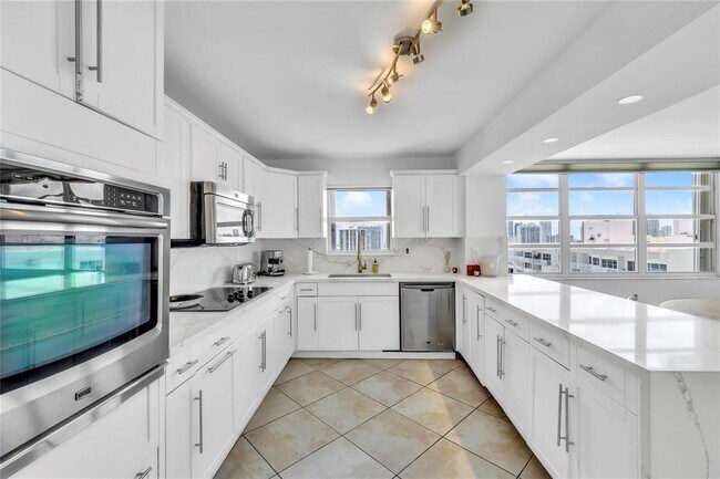 Foto del edificio - 2750 NE 183rd St