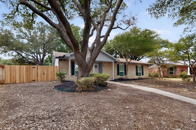 Building Photo - 5013 Windy Meadow Dr