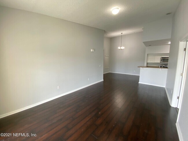 Foto del edificio - 4908 Key Lime Dr