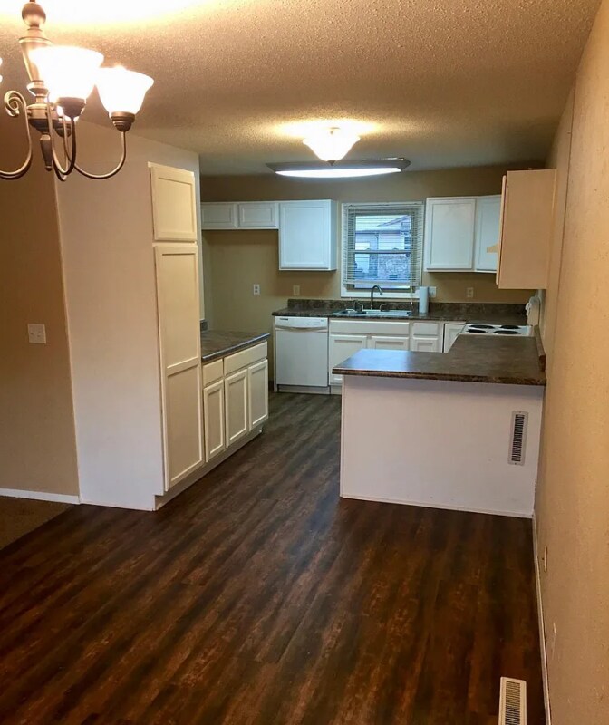 Foto principal - 429 Ranger Ave