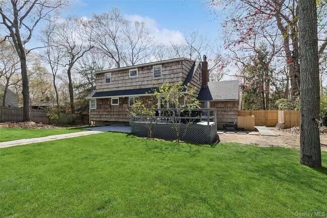Building Photo - 135 Pembroke Dr