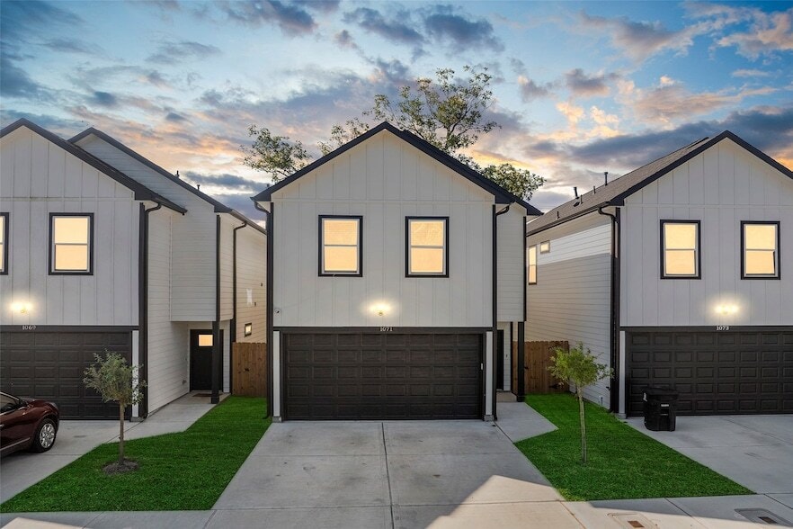 Foto principal - 1071 St Clair St