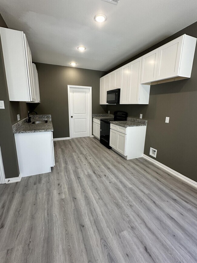 Foto del edificio - 118 Red Bird Ln