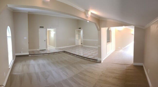 Foto del edificio - 2901 Robin Hill Ln