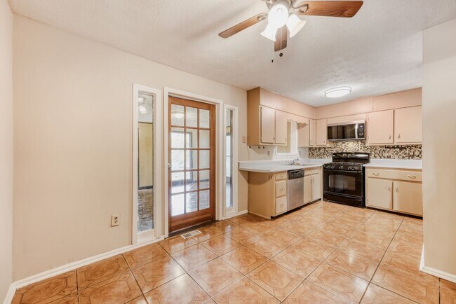 Foto del edificio - 3160 Kipling Dr