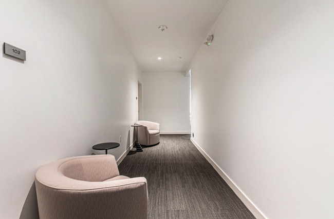 Building Photo - 503 Horton St