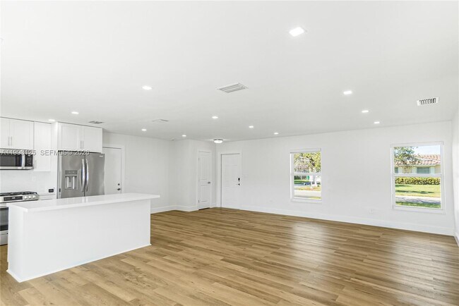 Building Photo - Southwest 108th Street, Miami, FL 33186 - 3 BR 2 BA house