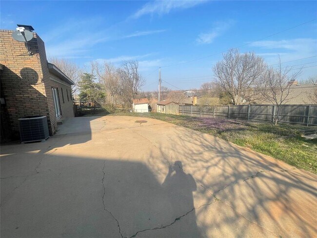 Foto del edificio - 1202 Kaiser