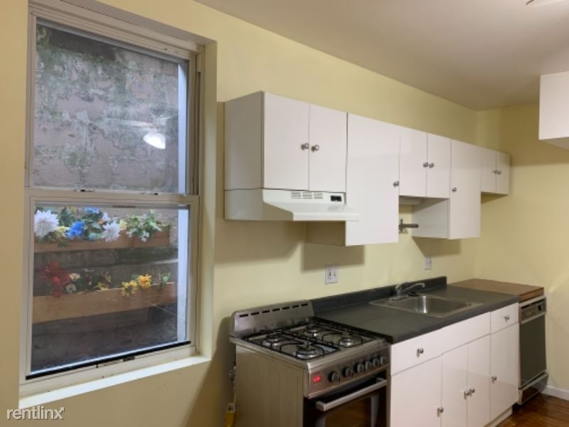 Primary Photo - 242 Delancey St