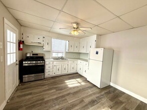 Building Photo - 528 Market St