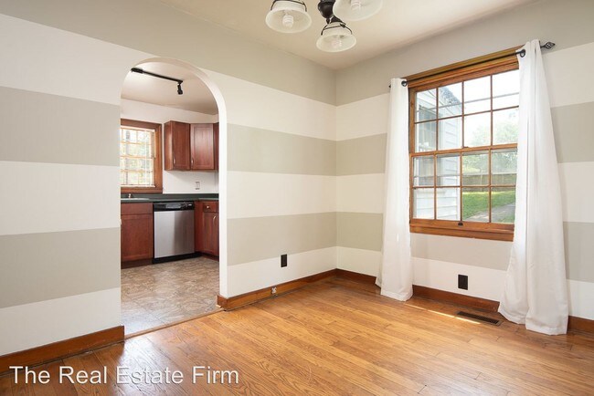 Building Photo - 2 br, 1 bath House - 2538 Washington Pike