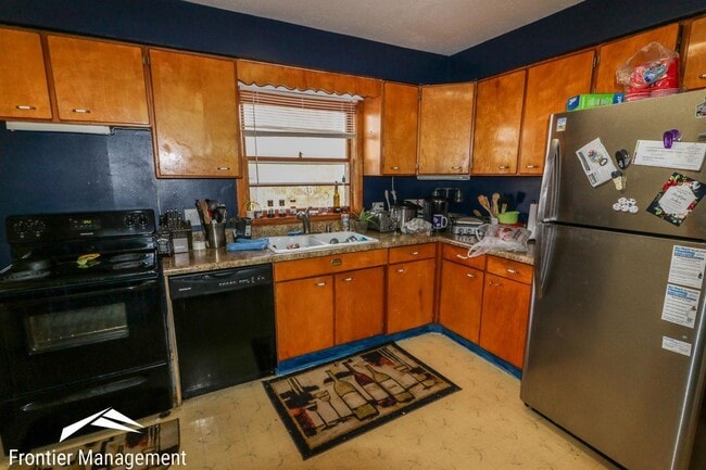 Building Photo - 4 br, 2 bath House - 714 Midland Ave.