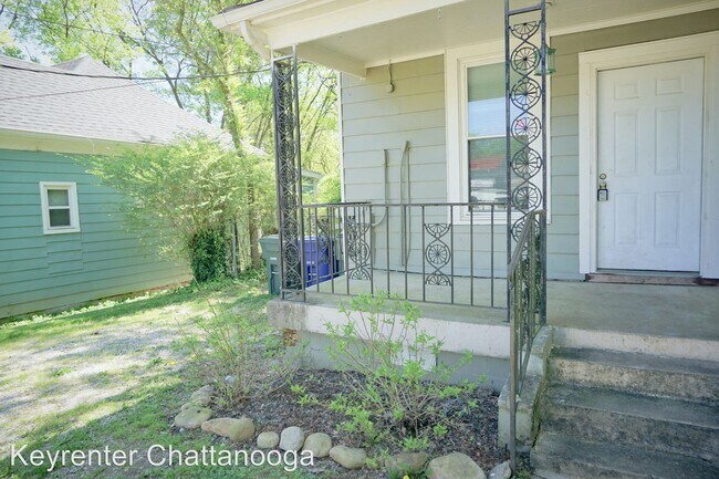 Building Photo - 2 br, 1 bath House - 26 Sawyer St