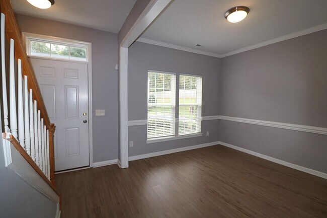 Foto del edificio - Great 3 Bed 2.5 bath townhome in Sunset Po...