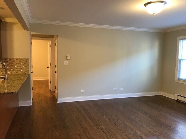 Building Photo - 420 Marengo Ave