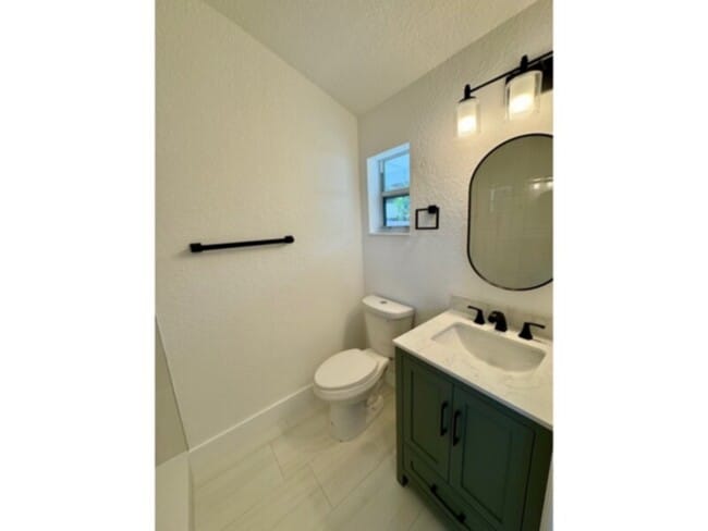 Building Photo - Beautiful Renovated Studio with All Utilit...