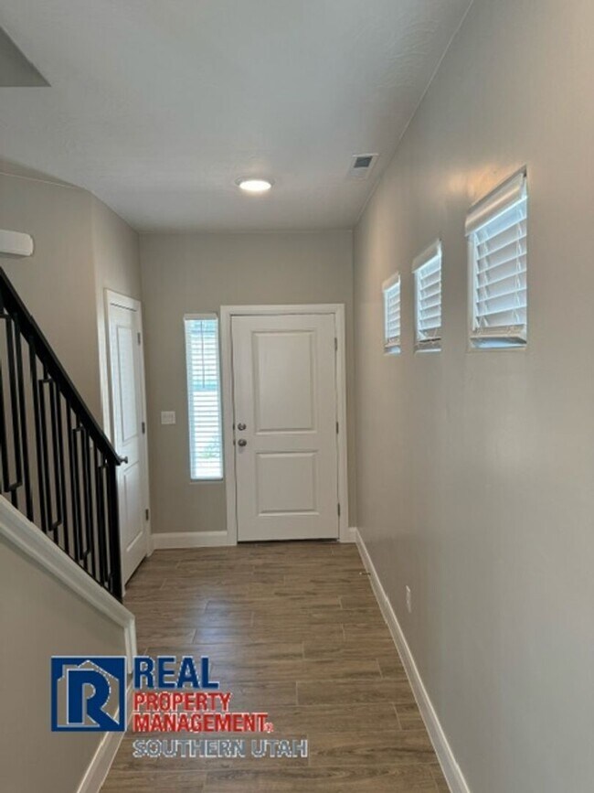 Foto del edificio - River Trail Townhome