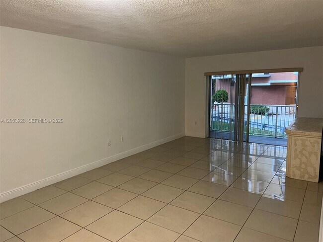 Foto del edificio - 7324 SW 82nd St