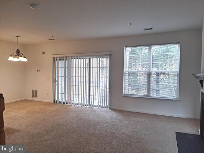 Building Photo - 14208 Hampshire Hall Ct