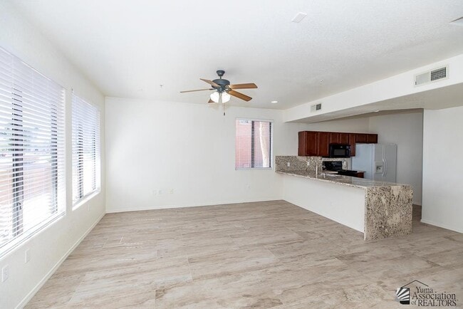 Building Photo - 3567 W 22nd Pl