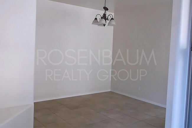 Foto del edificio - Beautiful 3-bedrooms, 2.5-baths home in th...