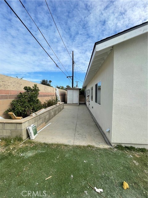 Building Photo - 10443 Ashdale St