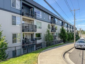 Building Photo - 9416 1st Ave NE
