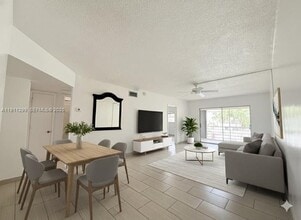 Building Photo - 4200 Crystal Lake Dr