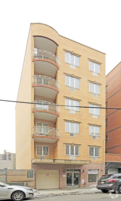 Primary Photo - 4312 Union St