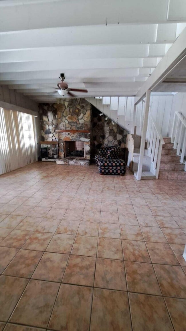 Foto del edificio - 6275 US-441