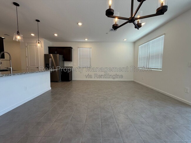 Building Photo - 4169 W Jeanette Ln