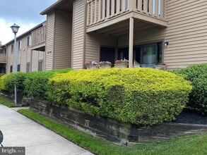 Building Photo - 1607 Woodhollow Dr