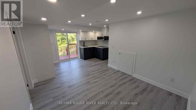 Building Photo - 3 Wimbledon Ct